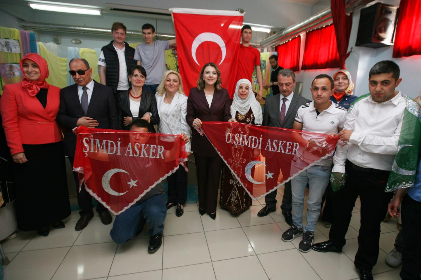 ENGELLİ GENÇLERE TEMSİLİ ASKERLİK ÖNCESİ KINA EĞLENCESİ