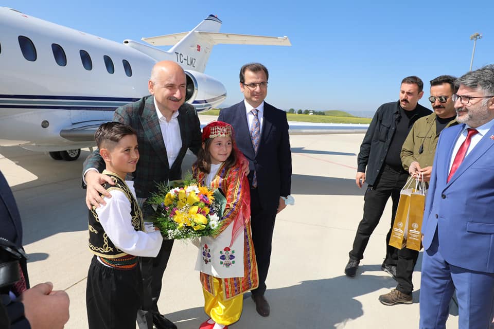 KÖPRÜNÜN AÇILIŞI ULAŞTIRMA VE ALT YAPI BAKANI ADİL KARAİSMAİLOĞLU‘NUN KATILDIĞI TÖRENLE GERÇEKLEŞTİ