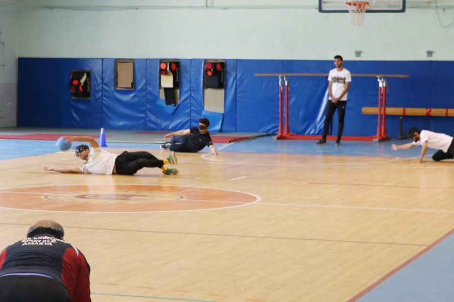 Öğrenciler Kendilerini Görme Engellilerin Yerine Koydu, Goalball Oynadı