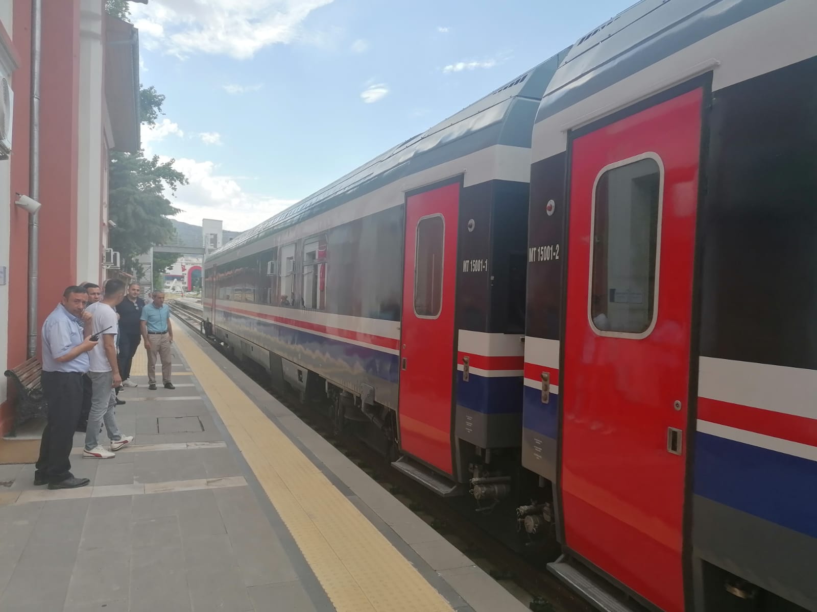 Tren seferleri başlıyor 