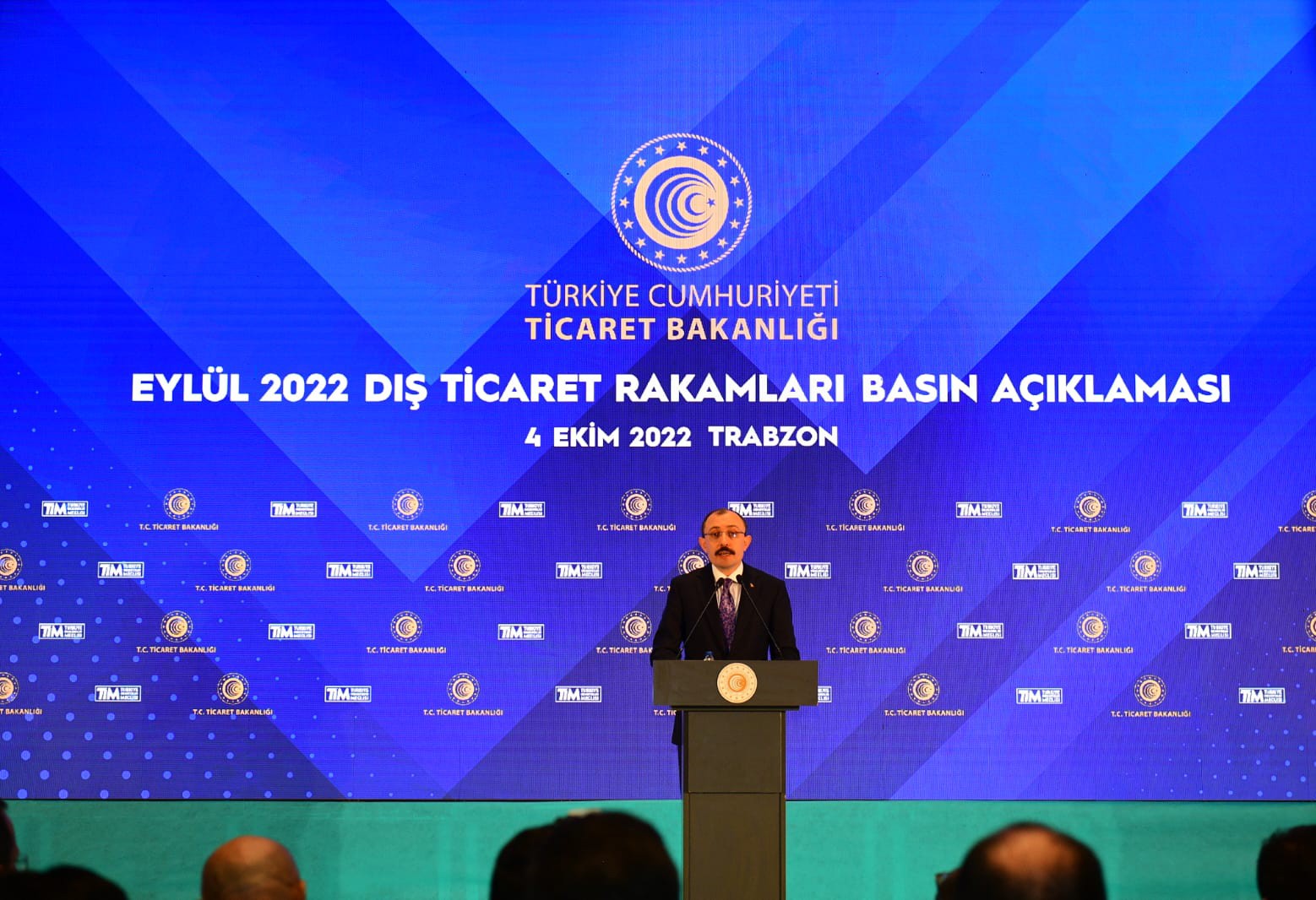 Bakan Muş: “Eylül ayında ihracatımız, geçtiğimiz yılın aynı ayına göre yüzde 9,2 artışla 22,6 milyar dolar olmuştur”