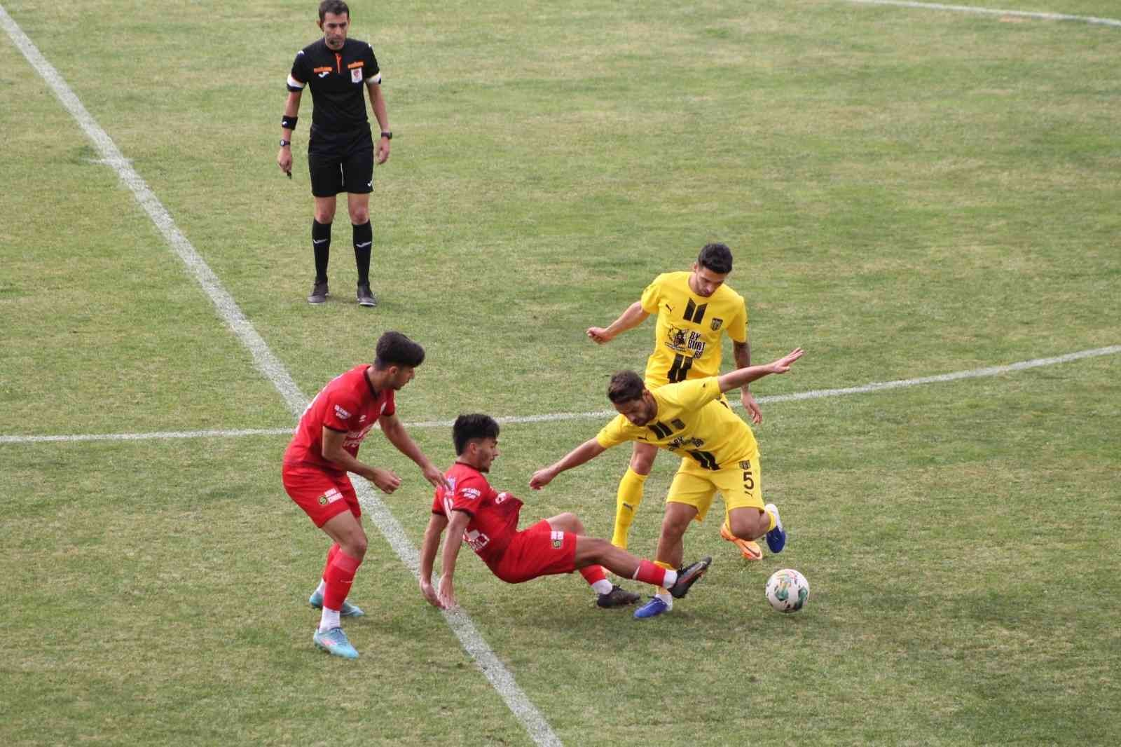 Bayburt Özel İdarespor evinde Somaspor’a 3-0 yenildi