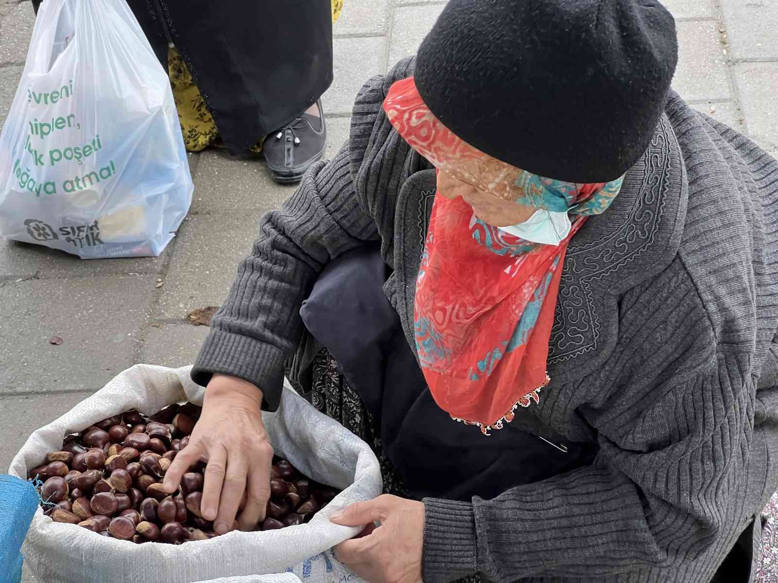 Düzce kestanesi tezgaha indi, kilosu 50 ile 70 liradan satılıyor