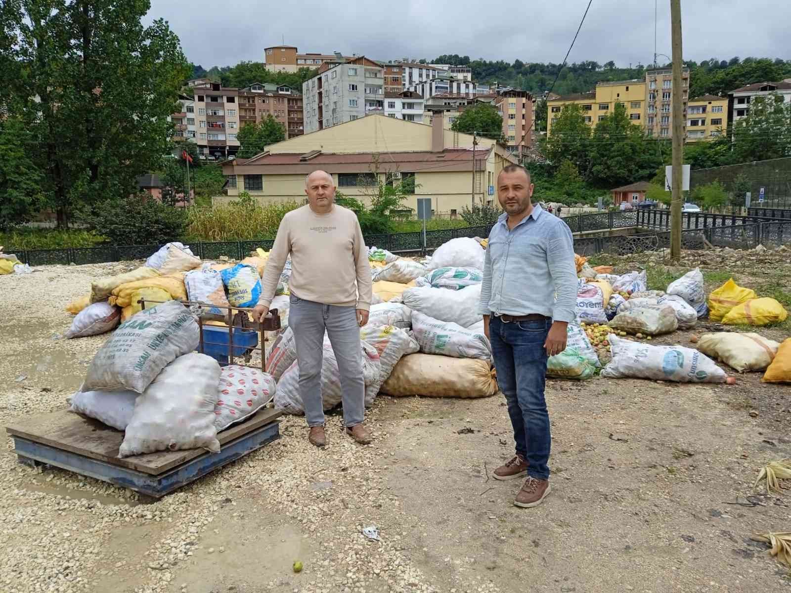 Ordu’da toptan elma alımları sürüyor