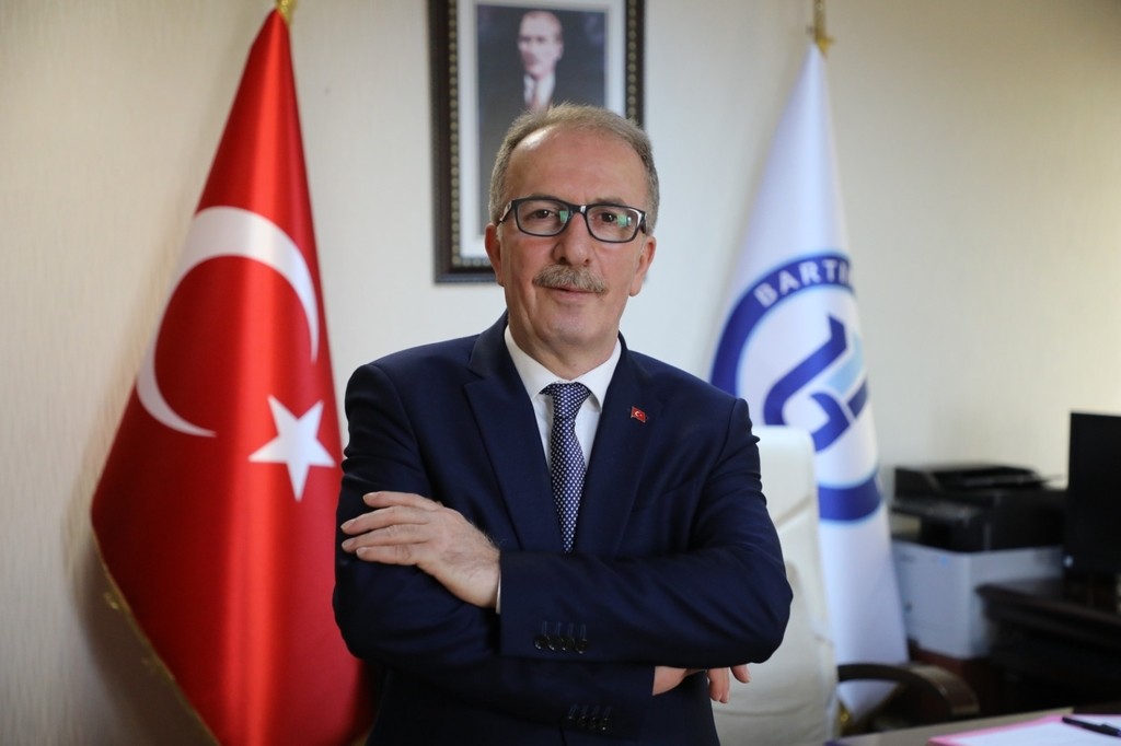 Rektör Uzun :  “Yeni akademik yıla ilk günkü heyecanla başlıyoruz”