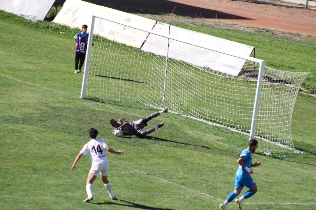 TFF 2. Lig; Bayburt Özel İdarespor - Arnavutköy Belediyesi Gençlik Spor: 1-1